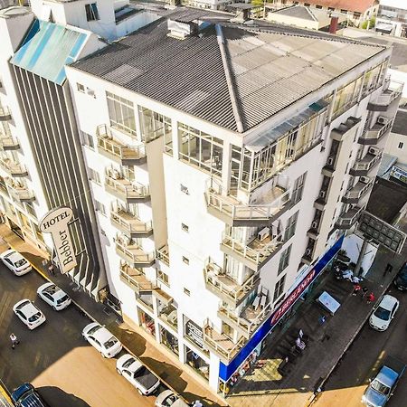 Bebber Hotel Кампос Новос Екстериор снимка